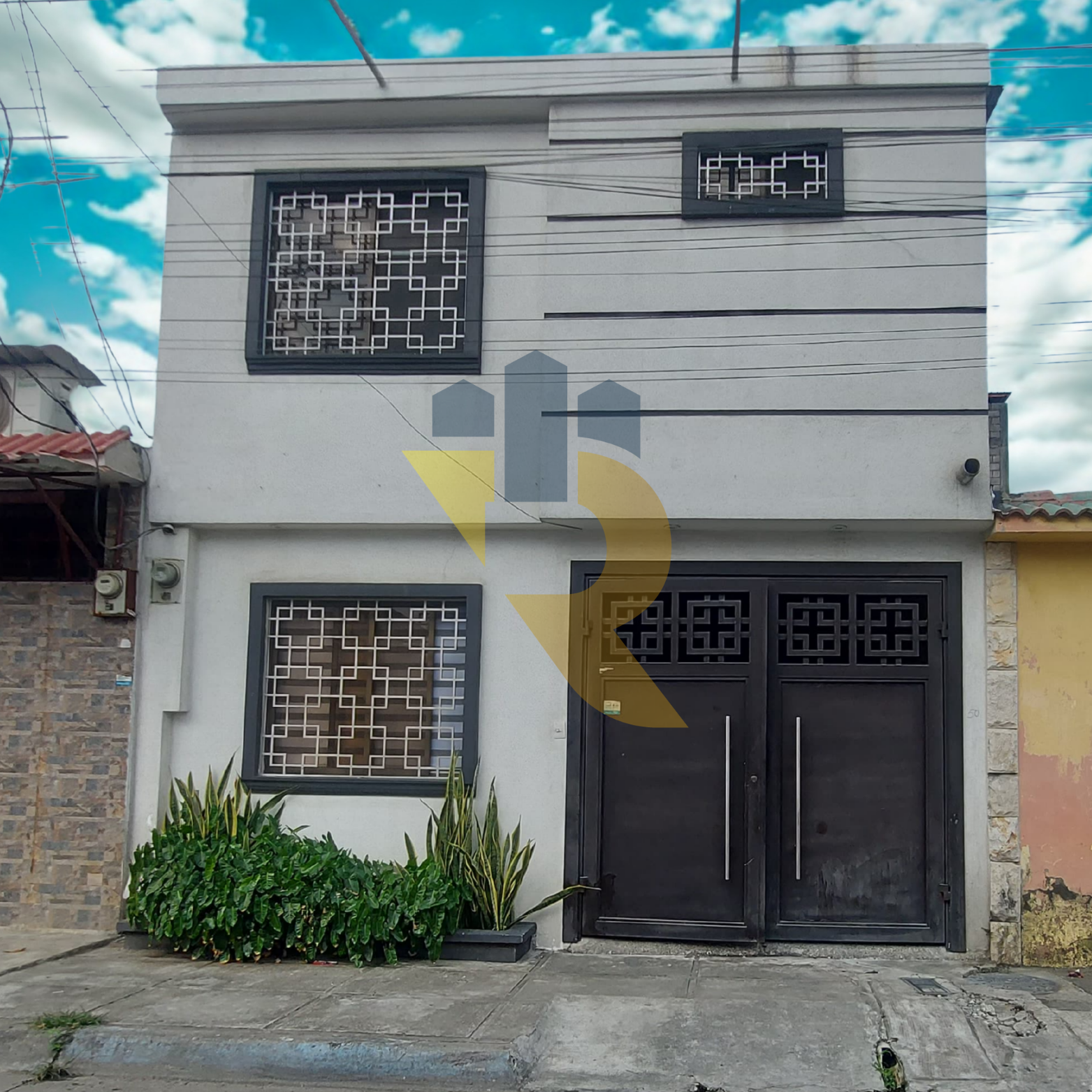 Venta de Casa en Cdla. Las Orquideas, 5 Habitaciones